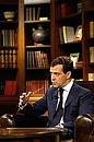 Разговор с Дмитрием Медведевым. Ответы на вопросы ведущего программы «Вести недели» Евгения Ревенко.