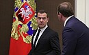 Председатель Правительства Дмитрий Медведев и Руководитель Администрации Президента Антон Вайно перед началом совещания с постоянными членами Совета Безопасности.