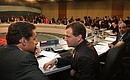 С Президентом Франции Николя Саркози на заседании глав государств и правительств «Группы двадцати».