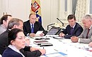Meeting on the situation in the regions affected by severe weather.