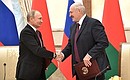 Подписание документов по итогам заседания Высшего Государственного Совета Союзного государства. C Президентом Белоруссии Александром Лукашенко.