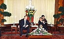 С генеральным секретарем ЦК Коммунистической партии Вьетнама Ле Кха Фиеу.