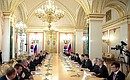 Российско-корейские переговоры в расширенном составе.