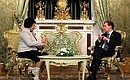С Президентом Киргизии Розой Отунбаевой.