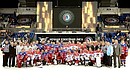 По окончании матча нового пятого сезона Ночной хоккейной лиги между хоккеистами-ветеранами команды «Звёзды НХЛ» и сборной НХЛ.