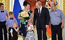 Tamara and Alexei Klishov from Tver Region are awarded the Order of Parental Glory.