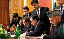 Президент Пакистана Асиф Али Зардари, Президент России Дмитрий Медведев, Президент Таджикистана Эмомали Рахмон и Президент Афганистана Хамид Карзай во время подписания совместного заявления.