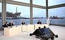 Meeting on the loading of the NOVATEK-Murmansk Offshore Superfacility Construction Centre. Photo by Ramil Sitdikov, RIA Novosti