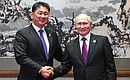 С Президентом Монголии Ухнагийн Хурэлсухом. Фото: Сергей Гунеев, РИА «Новости»
