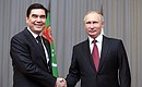 С Президентом Туркменистана Гурбангулы Бердымухамедовым. Фото ТАСС