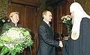 Владимир и Людмила Путины поздравили Патриарха Московского и всея Руси Алексия II с днем рождения и тезоименитством.