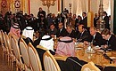 Российско-саудовские переговоры в расширенном составе.