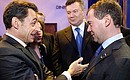 С Президентом Франции Николя Саркози перед началом саммита по ядерной безопасности.