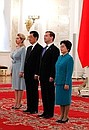 Светлана Медведева,Ху Цзиньтао, Дмитрий Медведев и Лю Юнцин на церемонии официальной встречи.
