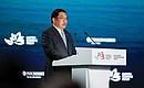 Вице-президентом Мьянмы Ньоу Со на пленарном заседании XI Восточного экономического форума. Фото: Владимир Смирнов, ТАСС