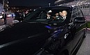 Владимир Путин и Президент Египта Абдельфаттах Сиси совершили поездку по трассе «Сочи Автодром» на одном из новых российских автомобилей марки «Аурус».