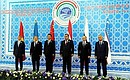 Participants in the SCO Council of Heads of State meeting in narrow format.