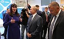 В ходе посещения юношеского технопарка «Академия «Калашников». С директором технопарка Альфиёй Коньшиной.