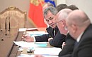 Министр обороны Сергей Шойгу перед началом заседания Комиссии по вопросам военно-технического сотрудничества России с иностранными государствами.