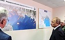 В ходе посещения пункта базирования «Военная гавань» Владимир Путин осмотрел информационные стенды о развитии портовой инфраструктуры Азово-Черноморского бассейна.