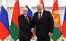 С Президентом Белоруссии Александром Лукашенко. Фото Константина Завражина