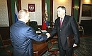 Перед началом рабочей встречи с президентом ОАО «Российские железные дороги» (РЖД) Владимиром Якуниным.
