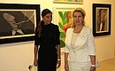 С супругой Президента Азербайджана Мехрибан Алиевой во время посещения Музея современного искусства.