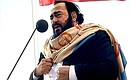 Tenor Luciano Pavarotti performing at the opening of the Constantine Palace in Strelna.