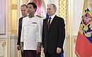 Eat Seyla (Kingdom of Cambodia) presents his letter of credence to Vladimir Putin.