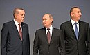 С Президентом Турции Реджепом Тайипом Эрдоганом (слева) и Президентом Азербайджана Ильхамом Алиевым.