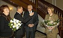 Владимир и Людмила Путины тепло приветствовали Президента Чехии Вацлава Клауса и его супругу Ливию Клаусову (слева).