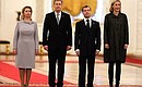Церемония официальной встречи. Слева направо – Светлана Медведева, Кристиан Вульф, Дмитрий Медведев, Беттина Вульф.