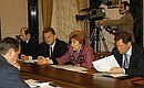 President Putin before meeting with Government members. Left to right, Security Council Secretary Vladimir Rushailo and Deputy Prime Ministers Viktor Khristenko, Galina Karelova and Vladimir Yakovlev.