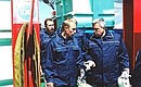 Посещение плавучей разведочной буровой установки «Астра» на шельфе Каспийского моря. С президентом компании «ЛУКОЙЛ» Вагитом Алекперовым.