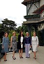 Before working session. Left to right: wife of European Commission President Margarida Sousa Uva, wife of Canadian Prime Minister Laureen Harper, First Lady of France Carla Bruni, wife of European Council President Geertrui Windels, and Svetlana Medvedeva.