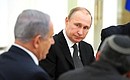 В ходе встречи с Премьер-министром Израиля Биньямином Нетаньяху.