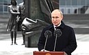 Владимир Путин поздравил сотрудников и ветеранов российских спецслужб с профессиональным праздником.