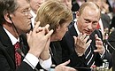 На 43-й Мюнхенской конференции по вопросам политики безопасности с Федеральным канцлером ФРГ Ангелой Меркель и Президентом Украины Виктором Ющенко.