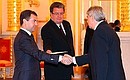 Верительную грамоту Президенту России вручает посол Черногории Слободан Бацкович.