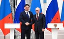 С Президентом Монголии Ухнагийн Хурэлсухом по окончании заявлений для прессы. Фото РИА «Новости»