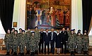 С воспитанниками военно-патриотического центра «Вымпел» перед началом Всероссийского семинара-совещания руководителей патриотических объединений.
