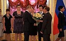 Орденом «Родительская слава» награждены Ирина и Владимир Будниц, воспитывающие 9 детей.