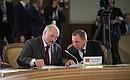Президент Белоруссии Александр Лукашенко на заседании Высшего Евразийского экономического совета в расширенном составе.