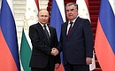С Президентом Таджикистана Эмомали Рахмоном. Фото ТАСС