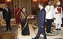 Прибытие на неформальную встречу лидеров стран БРИКС. С Президентом Индии Пратибхой Патил.