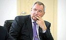 Заместитель Председателя Правительства Дмитрий Рогозин на совещании у Президента по вопросу развития космодрома Восточный.
