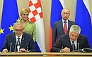 Подписание двусторонних документов по итогам российско-хорватских переговоров.