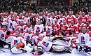 Владимир Путин принял участие в матче сборной команды победителей Российской любительской хоккейной лиги с командой звёзд отечественного хоккея.