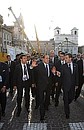 С Председателем Совета министров Италии Сильвио Берлускони во время осмотра исторической части города, пострадавшей в результате землетрясения.