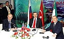 Встреча с Премьер-министром Турции Реджепом Тайипом Эрдоганом (в центре) и Председателем Совета министров Италии Сильвио Берлускони.
